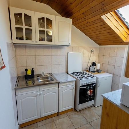 Kismokus Apartman Еґер Екстер'єр фото