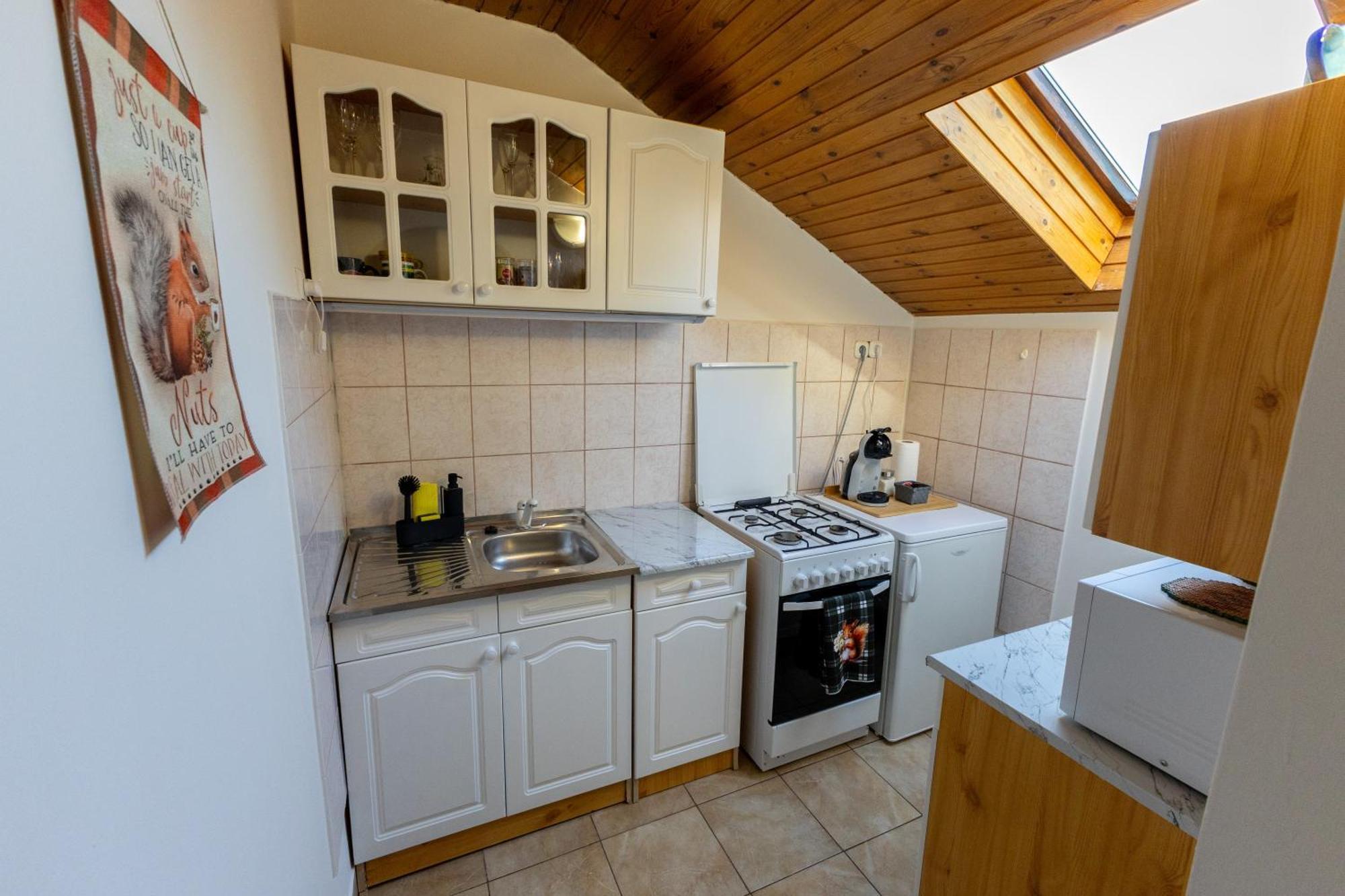 Kismokus Apartman Еґер Екстер'єр фото